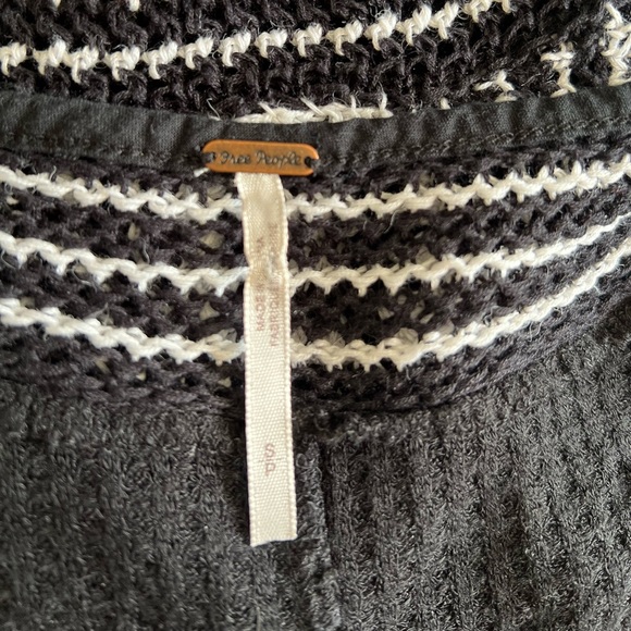 Free People Soulmate Crochet Tunic Top Black Waffle Knit Long Sleeves Size S - Picture 9 of 9